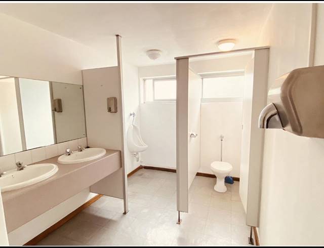 238M² BUILDING TO LET IN SANLAMHOF